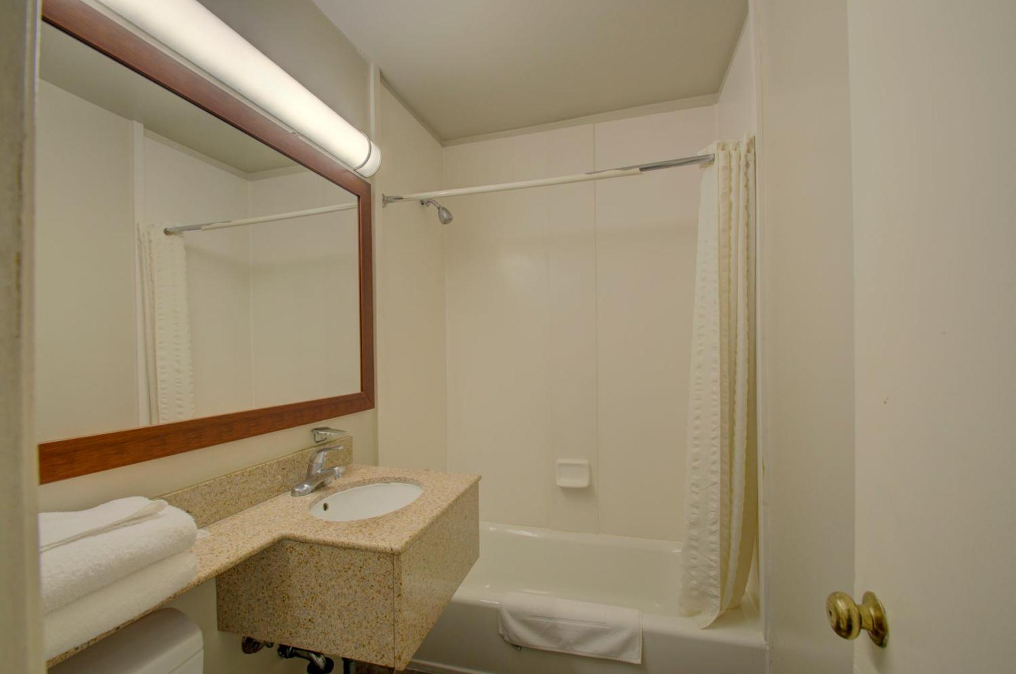 Budget Inn Falls Church Eksteriør billede